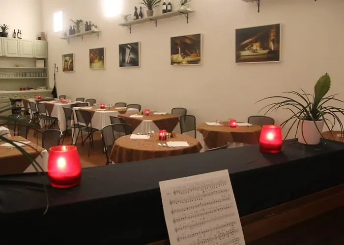 Student's Della Ghiara Hostel