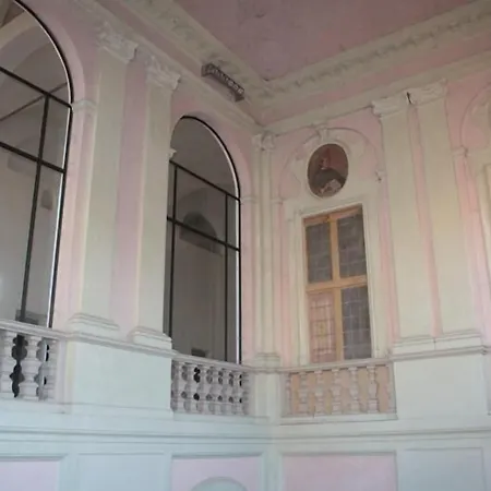 Student's Della Ghiara