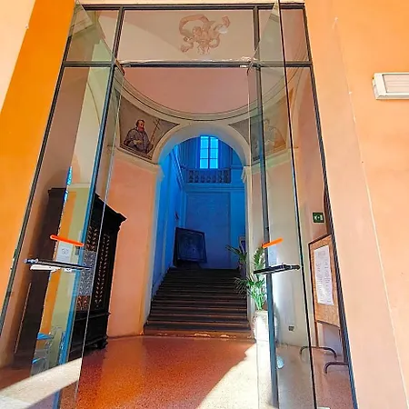 Student's Della Ghiara *