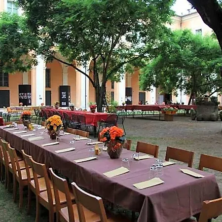 Student's Della Ghiara Vandrerhjem