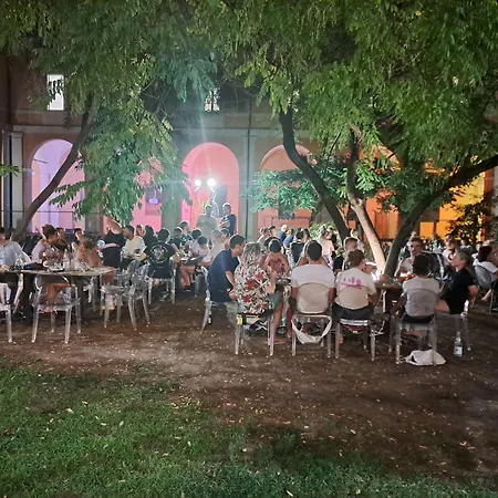 Student's Della Ghiara