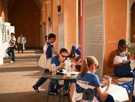 Student's Della Ghiara Hostel