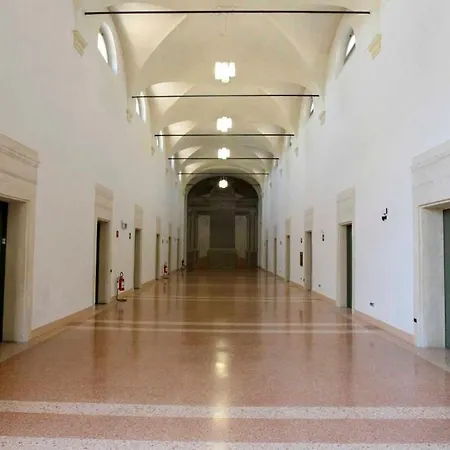 Student's Della Ghiara Hostel Reggio Emilia