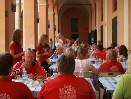 Student's Della Ghiara *