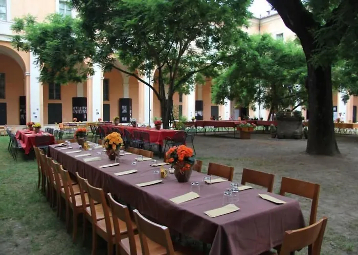 Student's Della Ghiara *