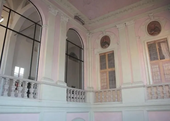 Student's Della Ghiara